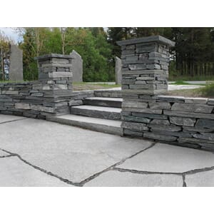 Oppdal Tørrmur Mørk m/naturkant dybde ca 10-20cm  ca 3 m2